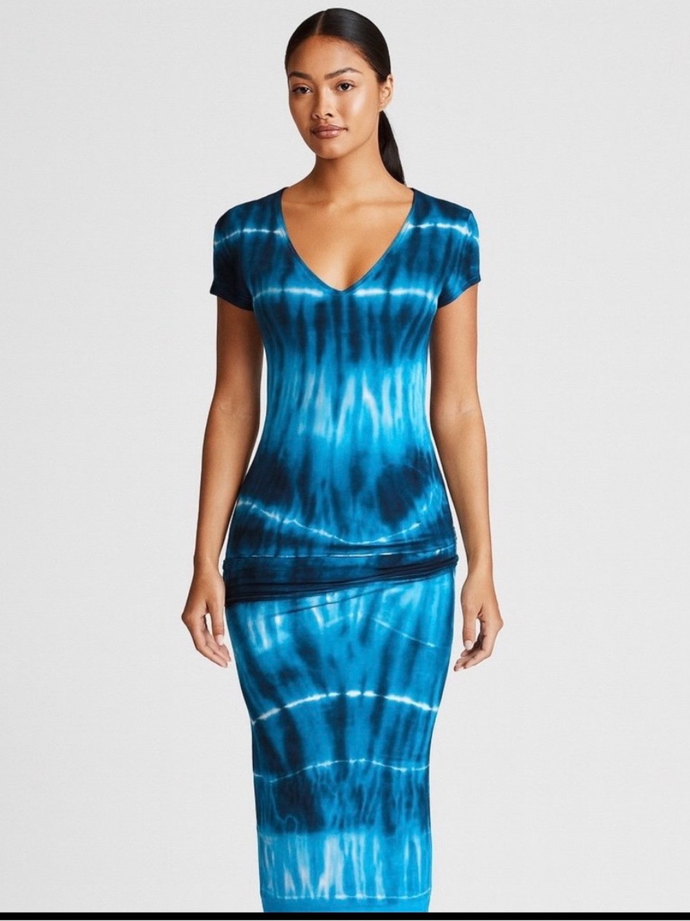 Young Fabulous and Broke Tie-Dye Blue V-Neck shirt dress size Small